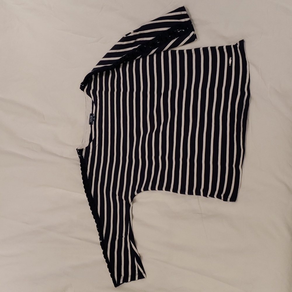 Izod 100% Cotton Blue and White Stripped 3/4 Sleeve Shirt